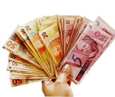 ballots, money, real, note, brazilian currency, brazil, fifty reals, currency, income, wage, finances, brazilian reais, one hundred reais, ten reais, money image, money picture, five reais, holding, hand holding money, money, money, money, money, money, income
